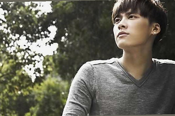 娱乐圈大揭秘：明星背后的那些不为人知的小故事